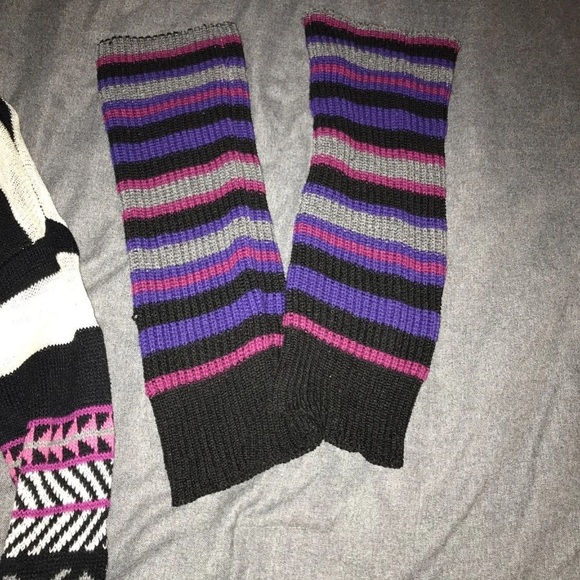 Cardigan & matching leg warmers - Picture 2 of 2